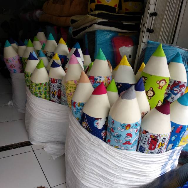 

Ready Stock banyak Bantal pensil 35ribu/satuan