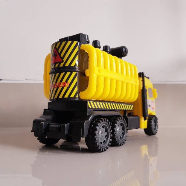 Mainan Truk Tanki Bahan Kimia - Mobil Truck Tangki Anak Edukatif