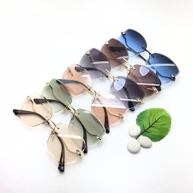 Kacamata Hitam Wanita Gucci 88023