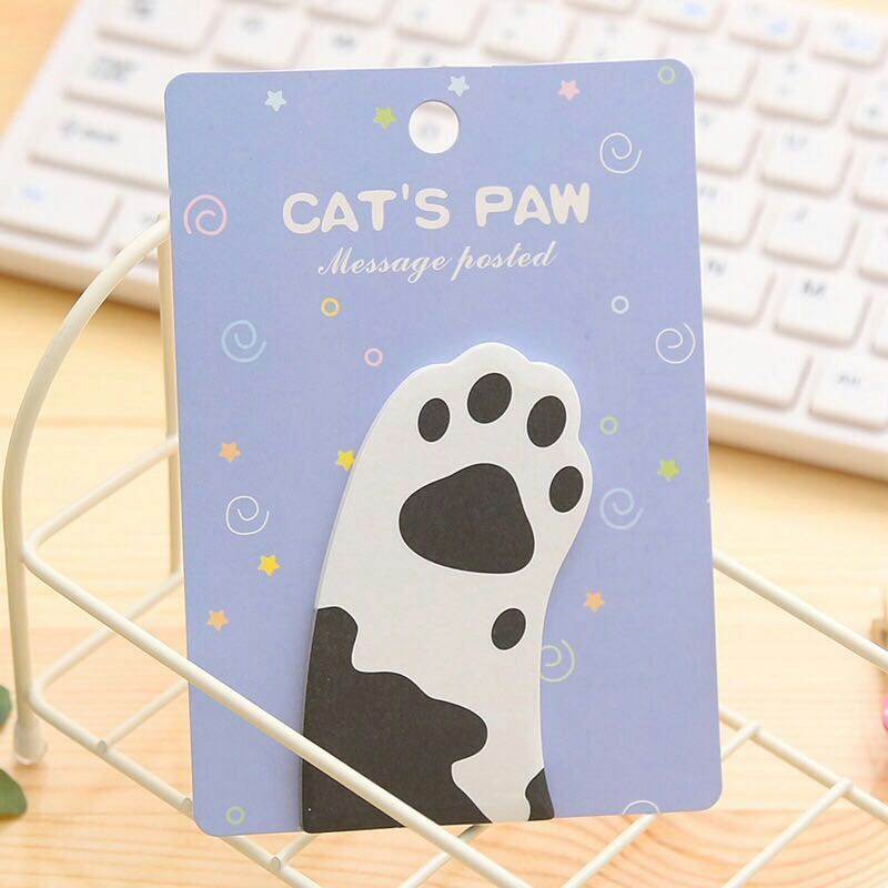 

Stick note model cat's paw
