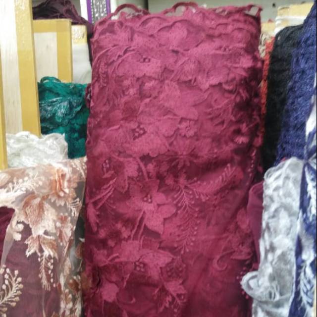 Tulle / Tulle 3D Maroon