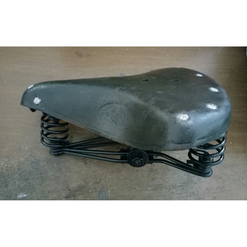 SADEL SEPEDA ONTHEL KEBO  MERK AND UNTUK SEPEDA GAZELLE DLL KULIT TEBAL NOS