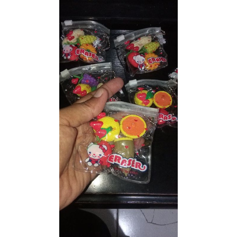 

penghapus karakter buah dan sayur