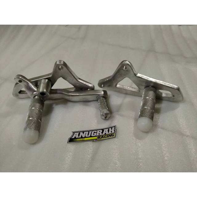 FOOTSTEP UNDERBONE OSI SATRIA 2TAK