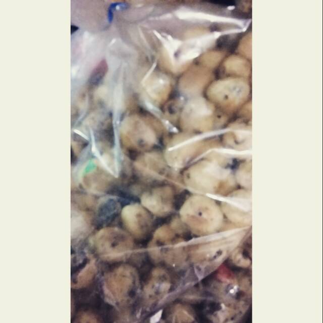 

Soes kering isi coklat