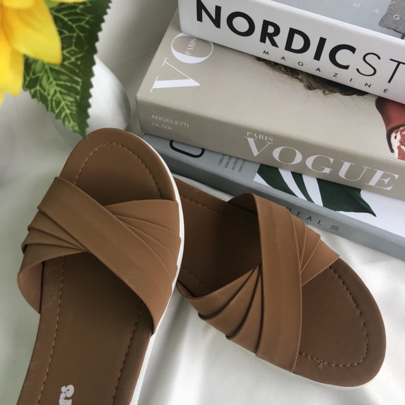 sandal cewek SLOP KIPAS 1 SENDAL wanita termurah terlaris Sandal Slop Slip On Teplek Wanita Sandal Cewek sandal teplek sandal flat Terbaru emaja Kekinian / Sendal Teplek Selop Flip Flop Perempuan