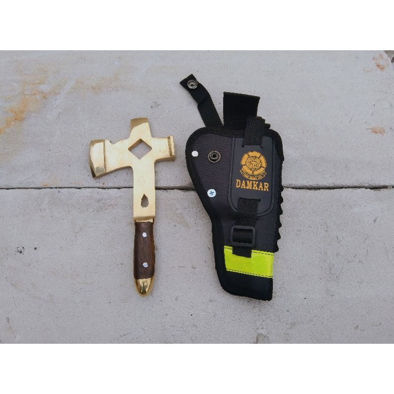 Kampak Damkar Sarung