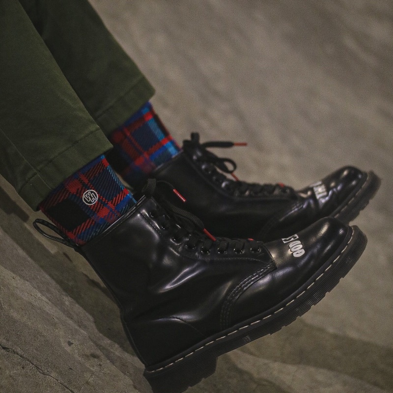 worldhouse kaos kaki socks - agua for dr martens