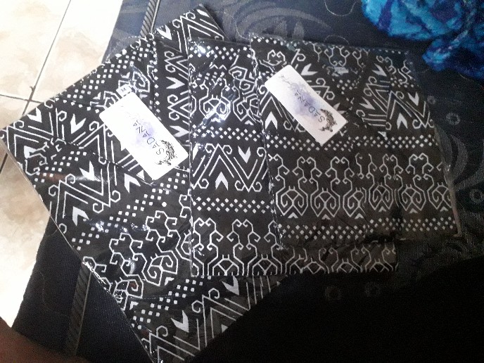 Sadana - Couple Atasan Ayah Anak Ibu Batik Monocrom Semut Sarimbit Seragam Keluarga