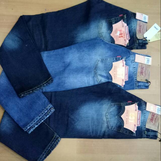 Celana Levi's 501 made in USA