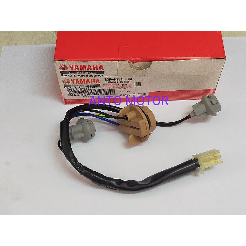FITING LAMPU STOP BELAKANG LEXI ASLI YAMAHA