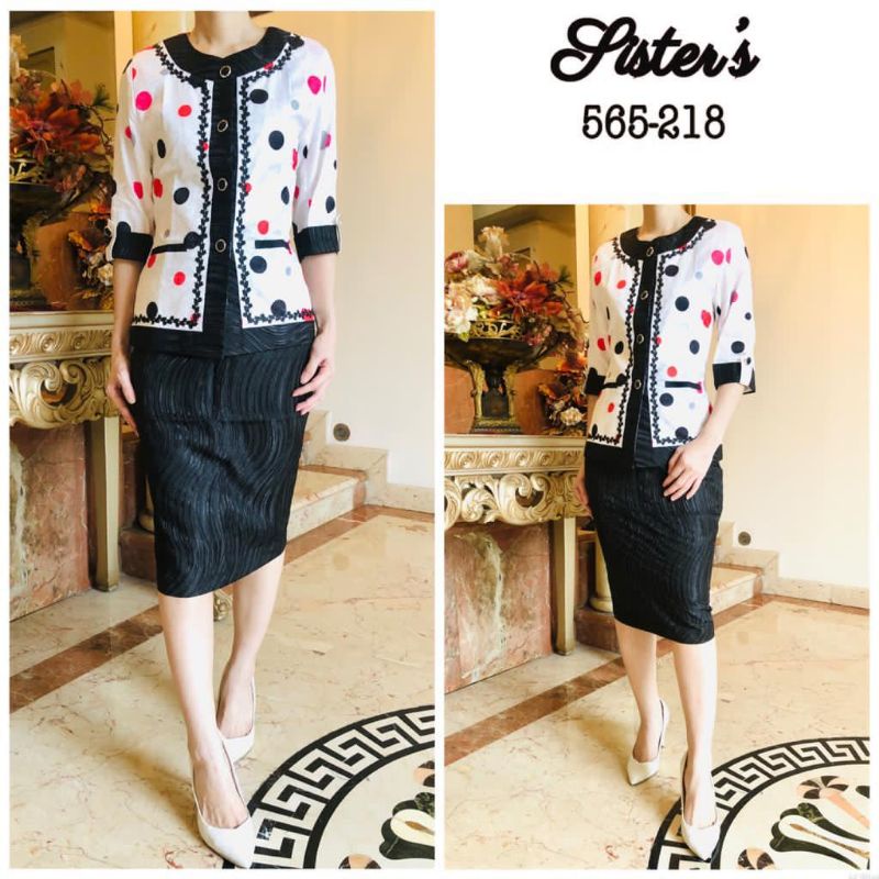 Set blazer wanita modern . Blazer wanita bermotif