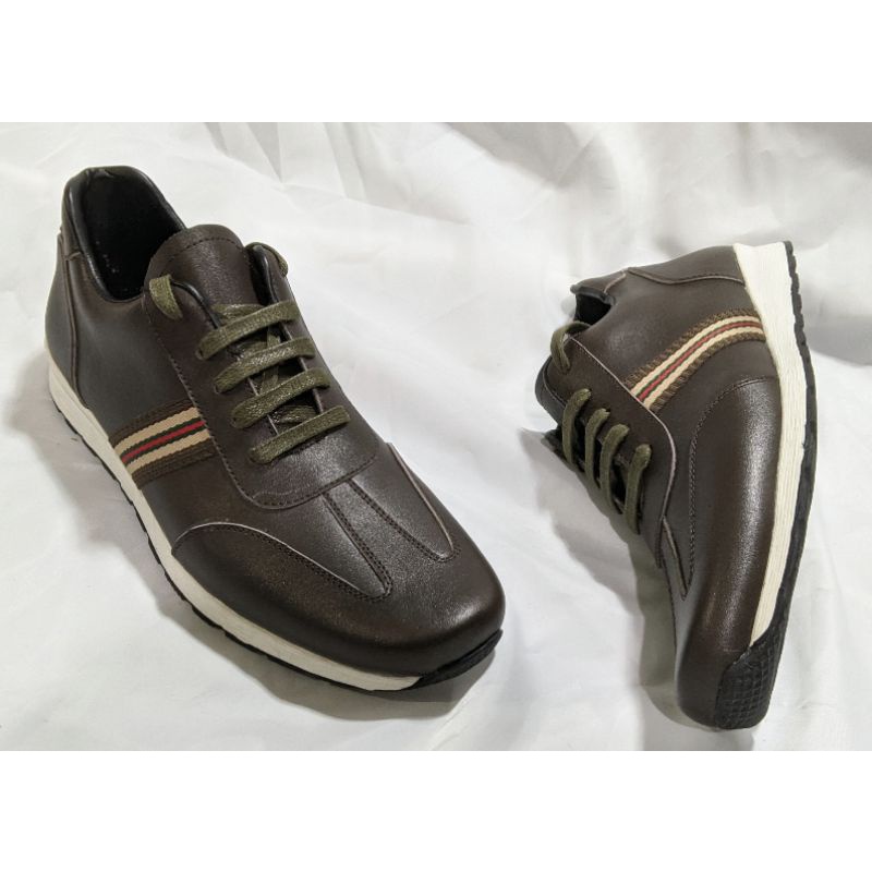 sepatu sneakers kulit sapi sepatu sneakers pria coklat sepatu kerja