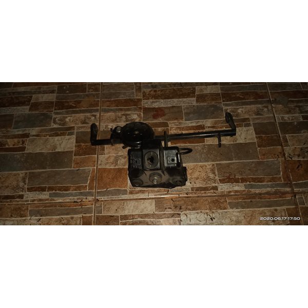 breket tameng dudukan dasih breket pegangan sayap supra x 125 fi