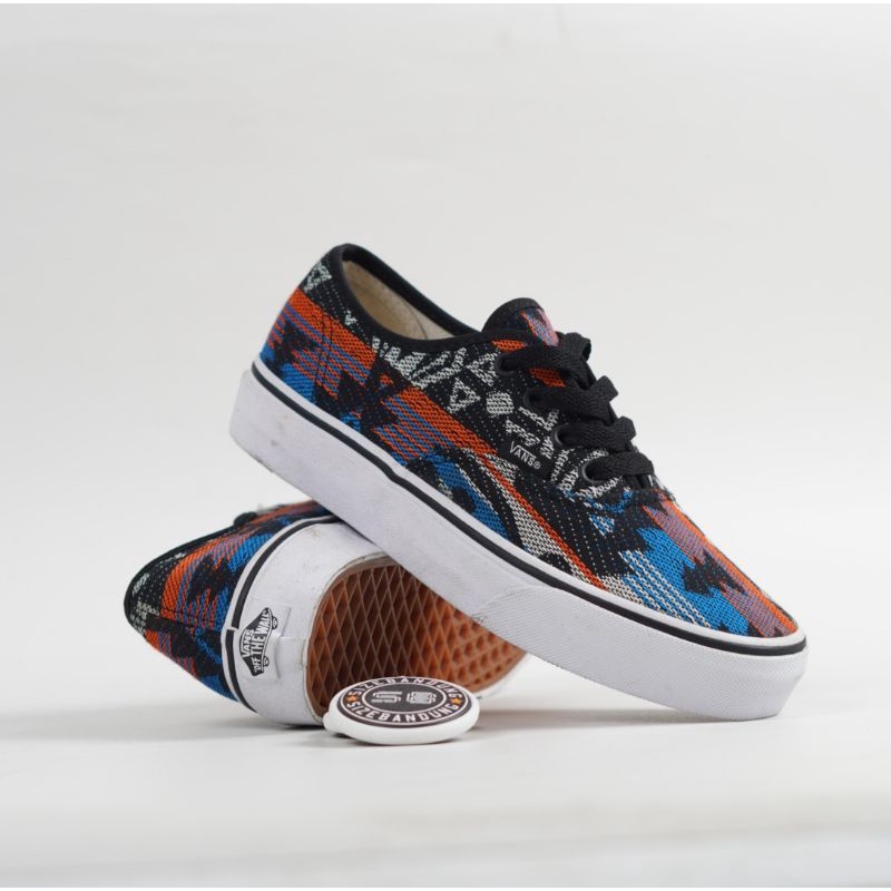 Sepatu Vans Authentic INKA