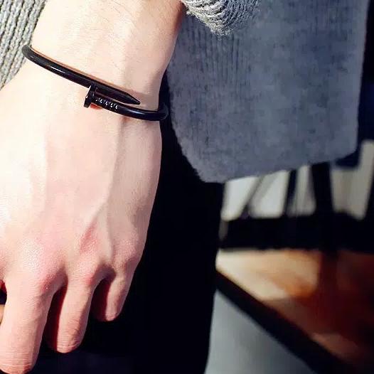 ➭ Gelang Paku lingkar hitam pria GGPPH ✬