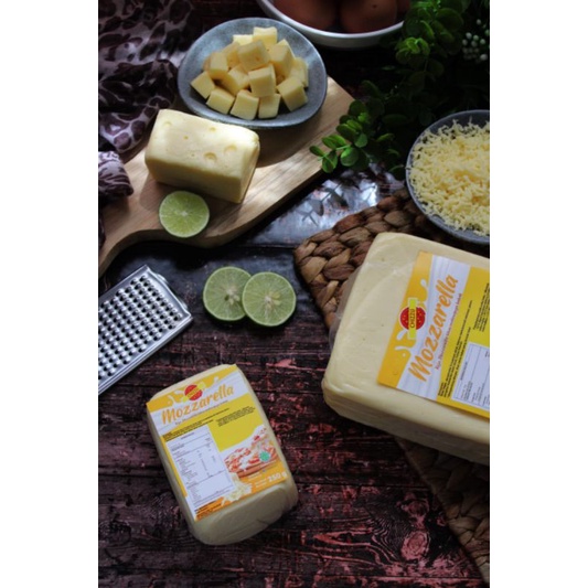 

Keju Mozzarella Khas Malang Kemasan 1kg CHIZZU
