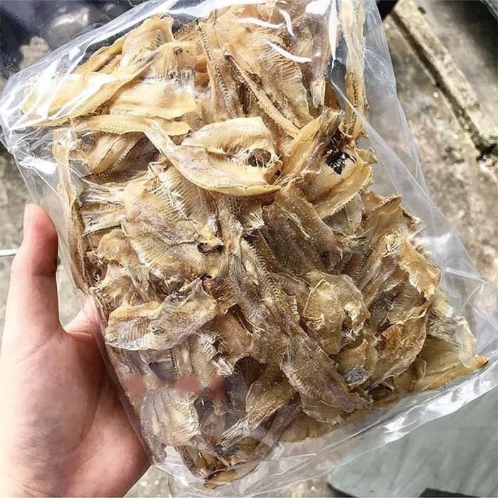 

IKAN ASIN PUPUT - IKAN ASIN TIPIS GARING KHAS PONTIANAK 1 KG