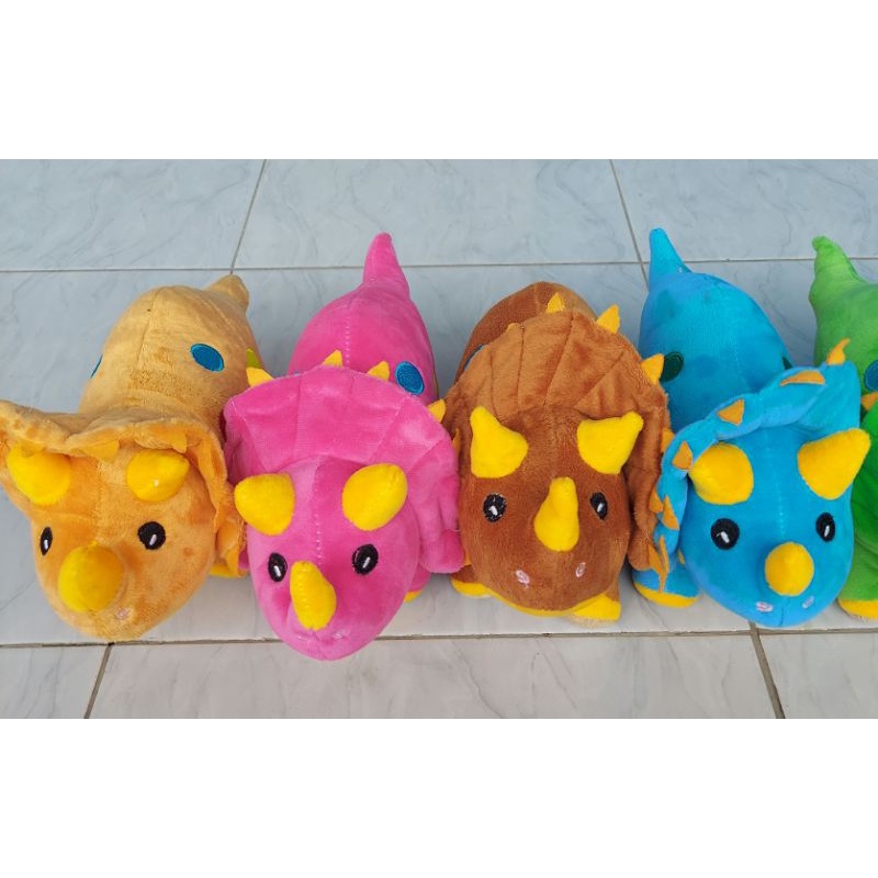 Boneka Dinosaurus triceraptos bahan plush lembut uk 40 cm