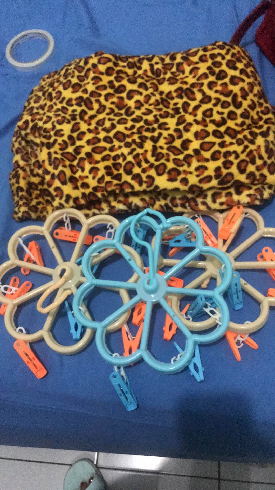 Gantungan Jemuran Kaos Kaki Model Bulat