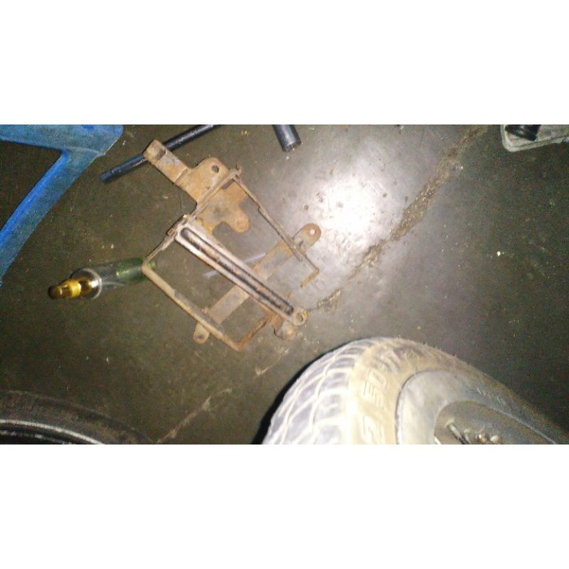 pangkon aki tiger lama dan revo