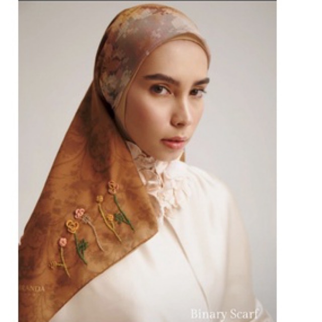 Sale New Signature Binary Scarf Ria Miranda