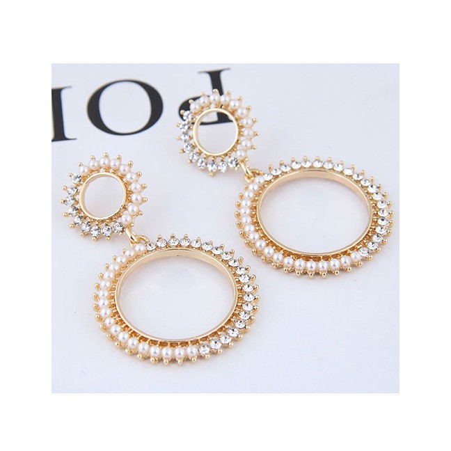 LRC Anting Tusuk Fashion Gold Metal Ring Earrings A57887