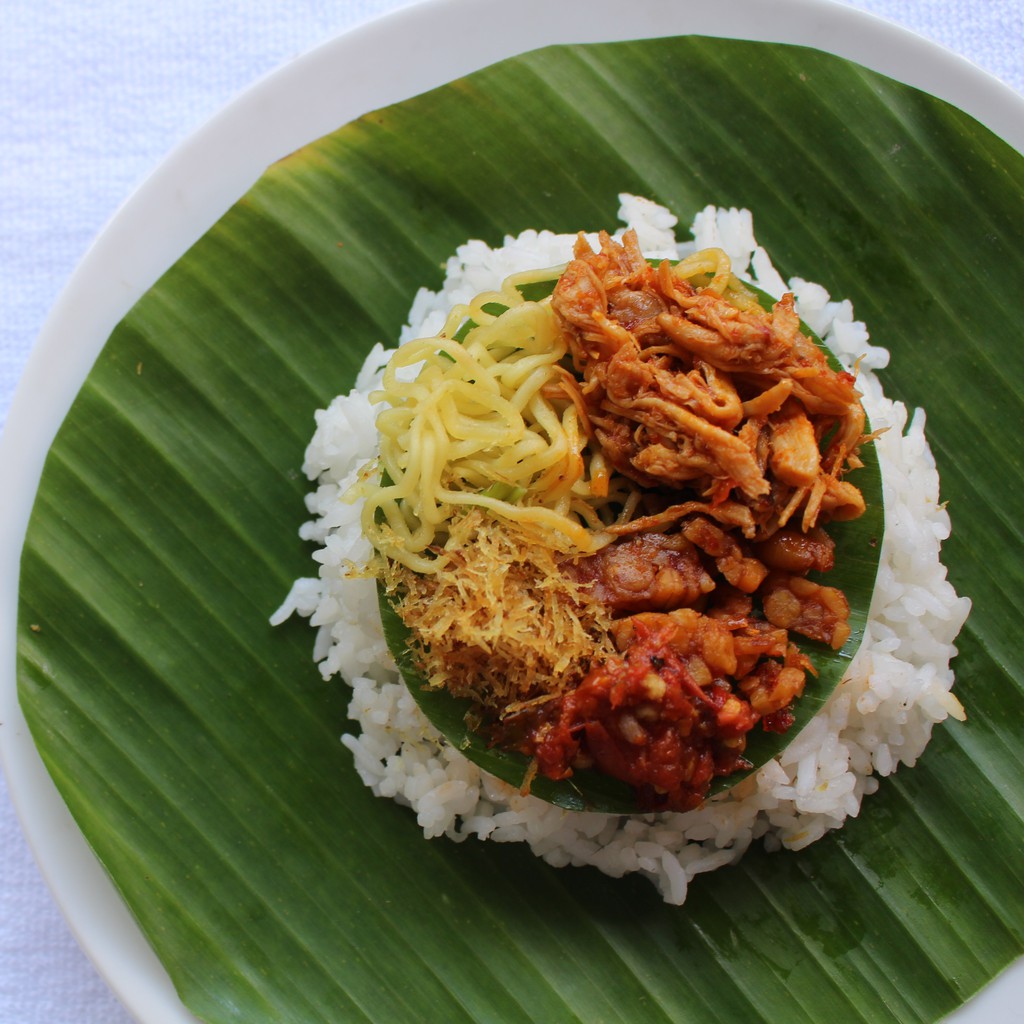 

Nasi Campur Surabaya Bungkus Daun Pisang Sedap Sego Nyimut Surabaya