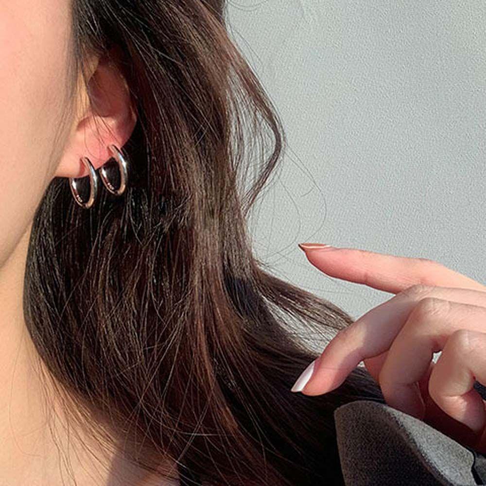 Anting Hoop Agustina Daily Simple Warna Emas Ear Studs Warna Silver Bahan Metal Minimal Gaya Korea