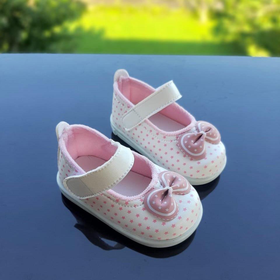 SNP09 Sepatu Pesta Anak / Sepatu Balita Perempuan bunyi cit cit Umur 1 2 3 thn - Tali perepet Motif Pita