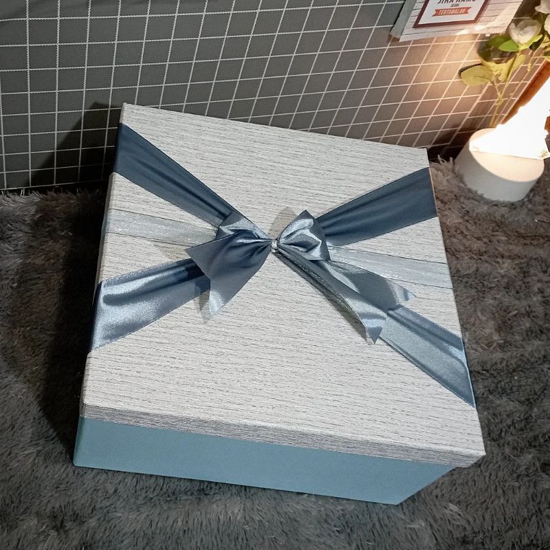 

Box Kado Ukuran 30cm x 30cm Tinggi 15 Cm by Box Kado Banjarmasin