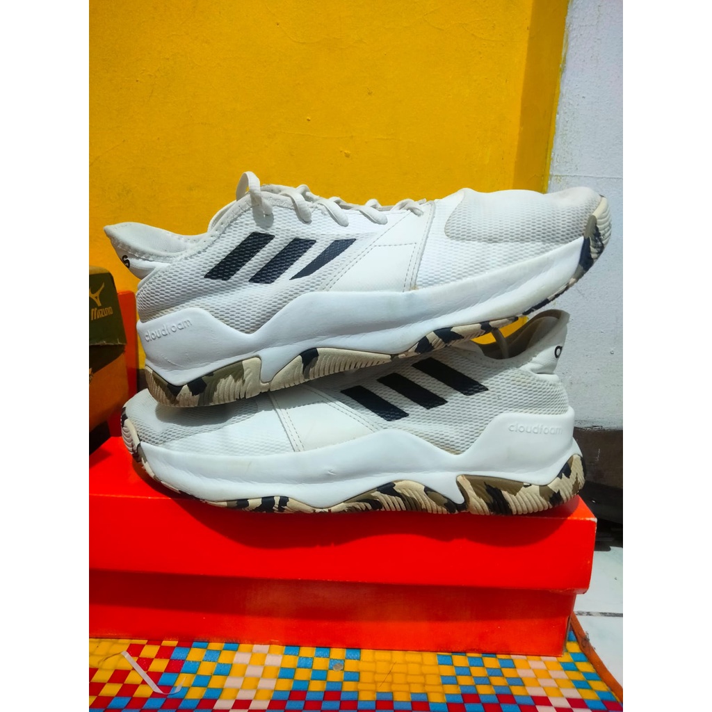 PROMO SEPATU VOLI/BASKET ADIDAS SECOND ORIGINAL LIKE NEW SIZE 42