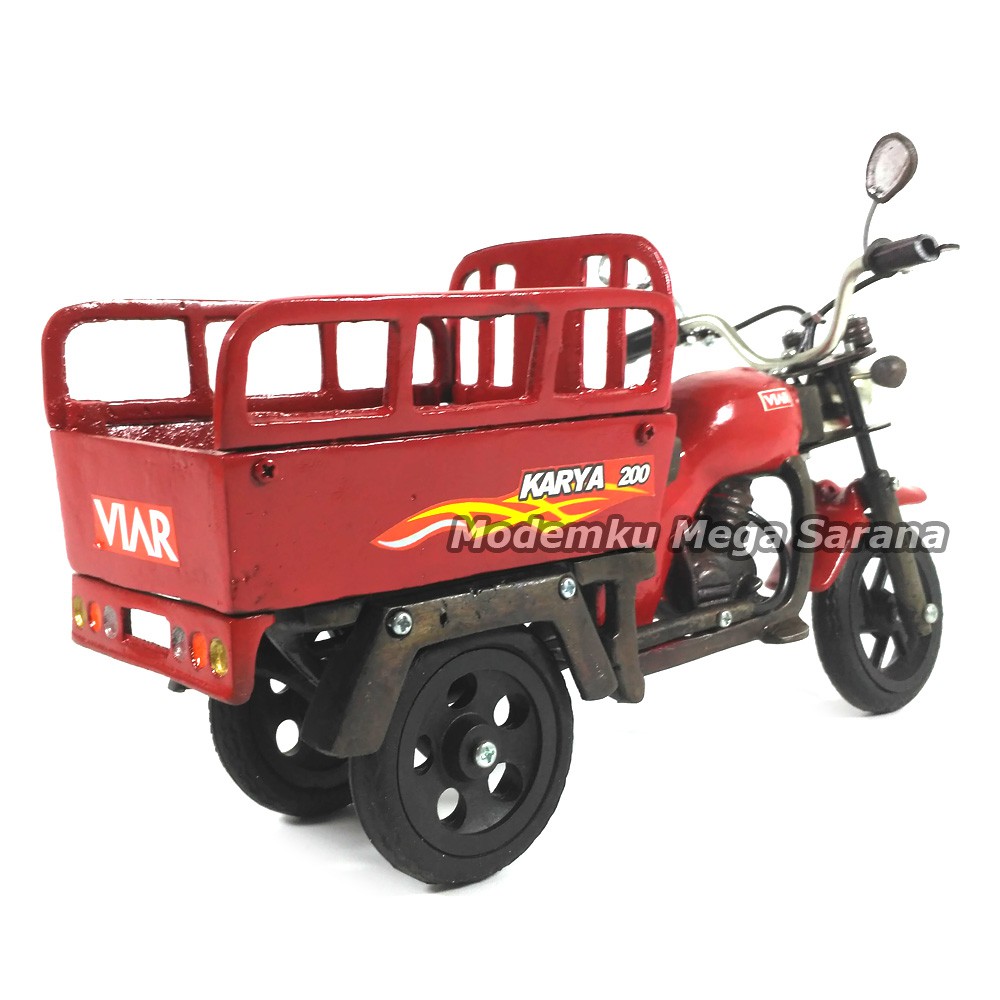 Miniatur Motor Viar Besi 32x15x10cm - Merah