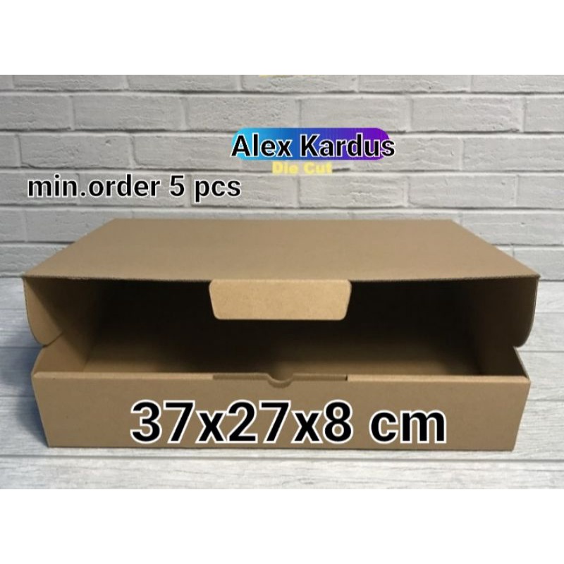 

Kardus box uk. 37x27x8 cm Karton Kotak DIECUT