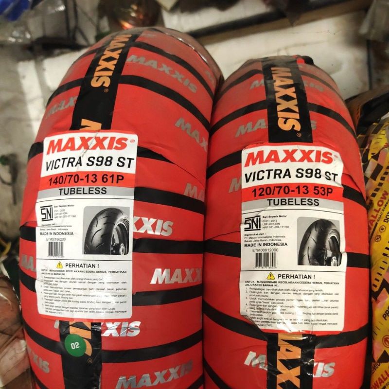 ban maxxis victra ring 13 sepasang dpn/blkg ukuran 120-70/13 dan 140-70/13