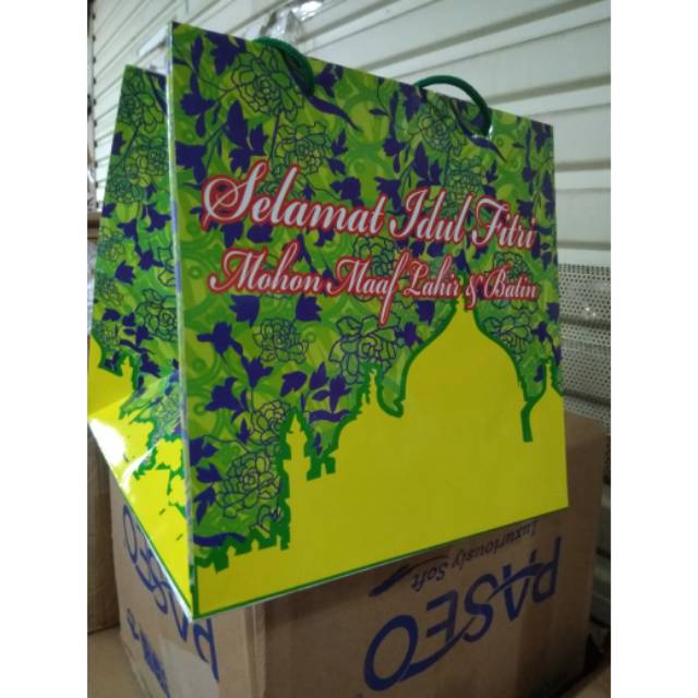 

Paper bag box nasi 25 lebaran idul Fitri isi 12 pcs terlaris dan murah isi