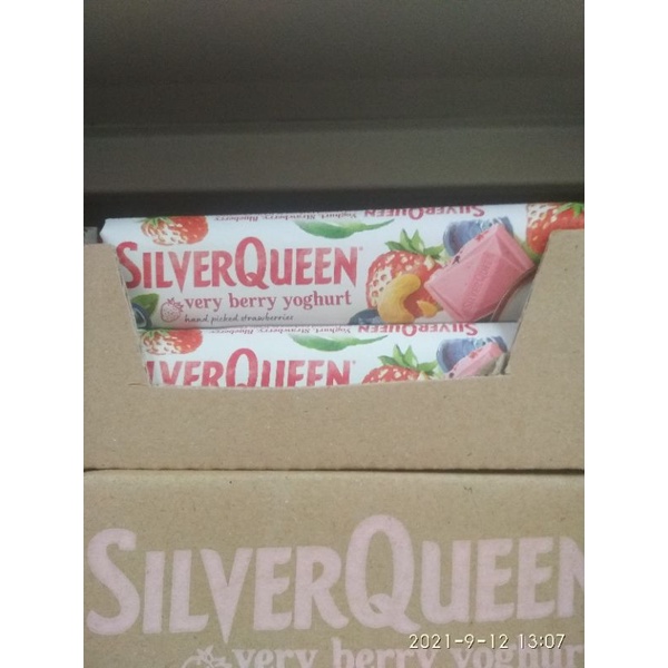 

SilverQueen 25g green tea matcha & very berry yoghurt.