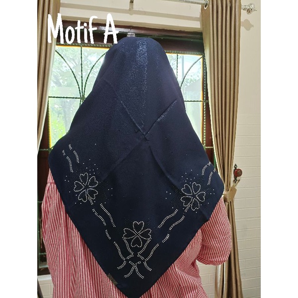 HIJAB GLOWING PAYET NORA SINAR AZARA LC HIJAB SEGIEMPAT LACEE CUT AZARA