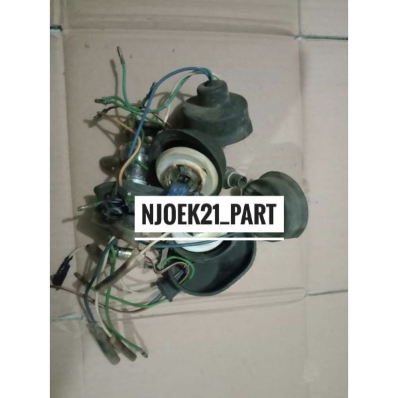 Fitingan Karet Lampu Depan Gl Max Original soket pitingan lampu depan gl max pro original copotan