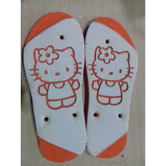SANDAL SWALLOW UKIR MOTIF HELLO KITTY