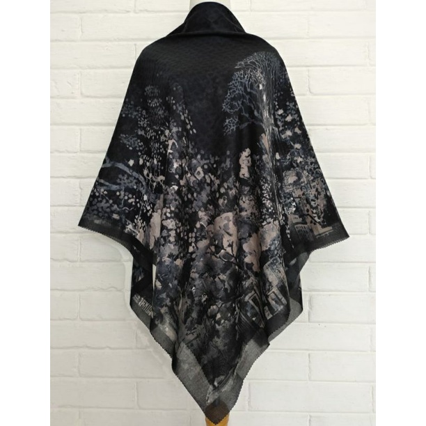 NEW JILBAB HIJAB VOAL MOTIF SYAR'I 130X130 PREMIUM SQUARE LASERCUT KERUDUNG SEGI EMPAT-NEWYORK HITAM