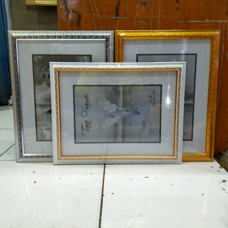 Bingkai Foto Ukir 12R Frame Foto Ukir 12R
