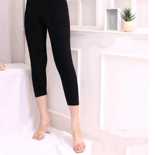 ✦ Legging Wanita Tebal 7 per 8 jumbo Polos ☃