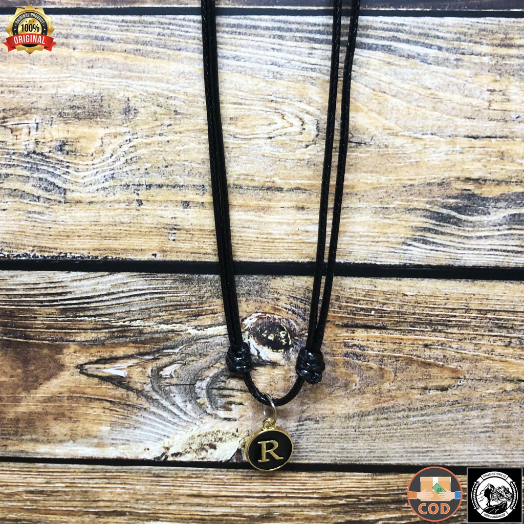 kalung tali Pria Liontin Huruf Inisial