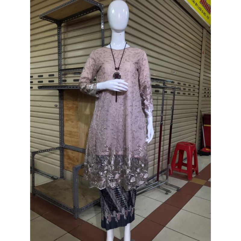 REALPICT KEBAYA TUNIK TILLE JUMBO-KEBAYA JUMBO-KEBAYA TILE-KEBAYA FASHION-KEBAYA PESTA
