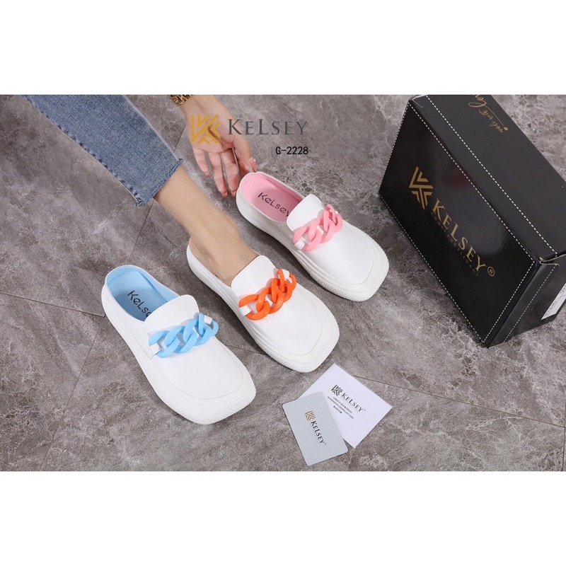 

Kelsey Slip On G-2228