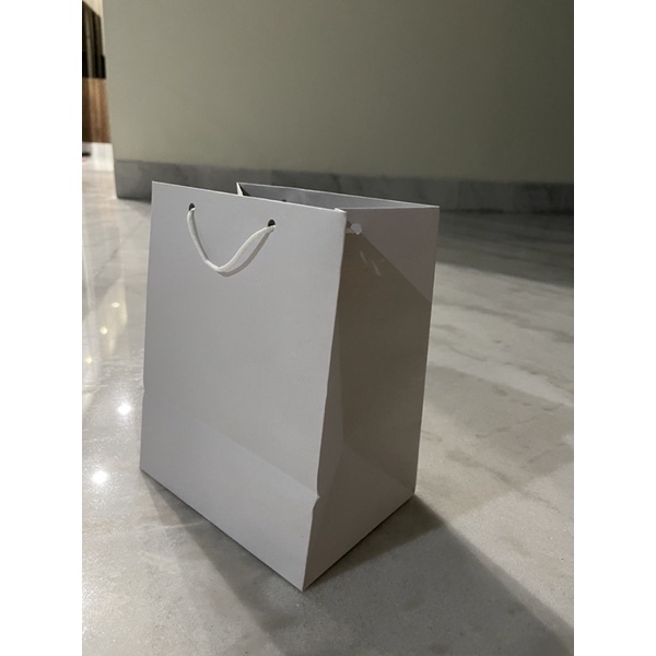 

PLASTIK PAPER BAG TAS BELANJA UKURAN 16x20x12,5cm