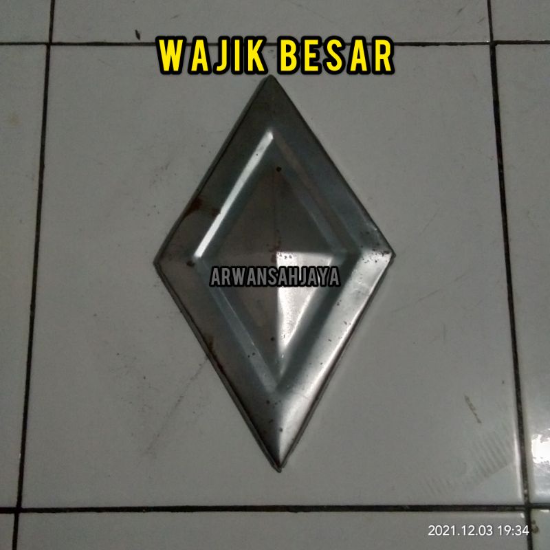 WAJIK BESAR ORNAMEN PAGAR BESI