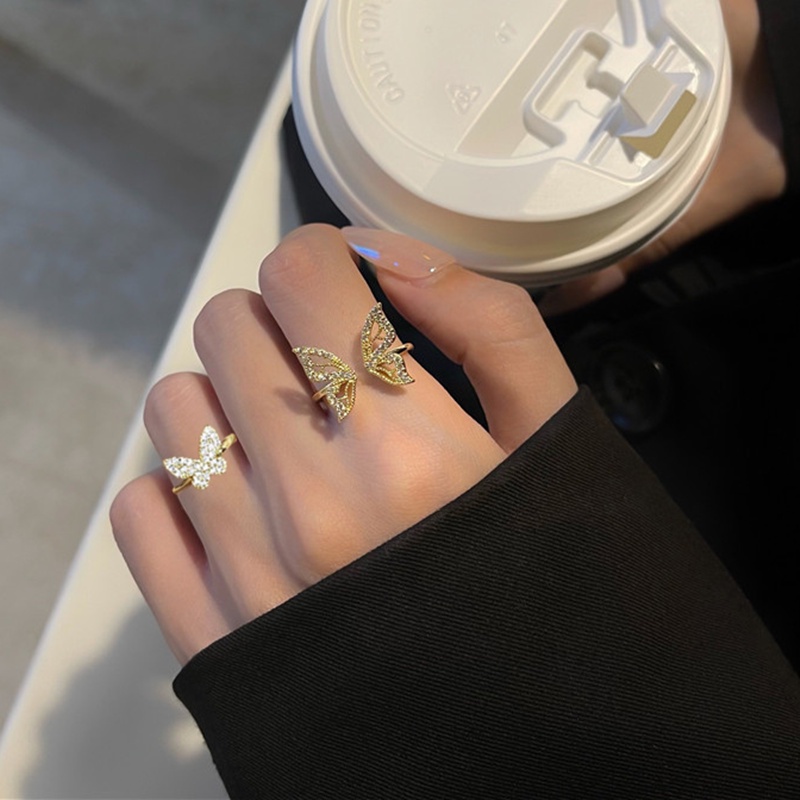 Cincin Model Terbuka Desain Kupu-Kupu Hollow Hias Kristal Berlian Imitasi Gaya Korea Untuk Wanita