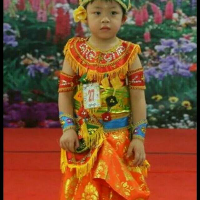 Baju adat bali panji semirang anak2